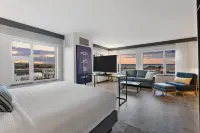 Hotel Indigo SEATTLE EVERETT WATERFRONT by IHG
