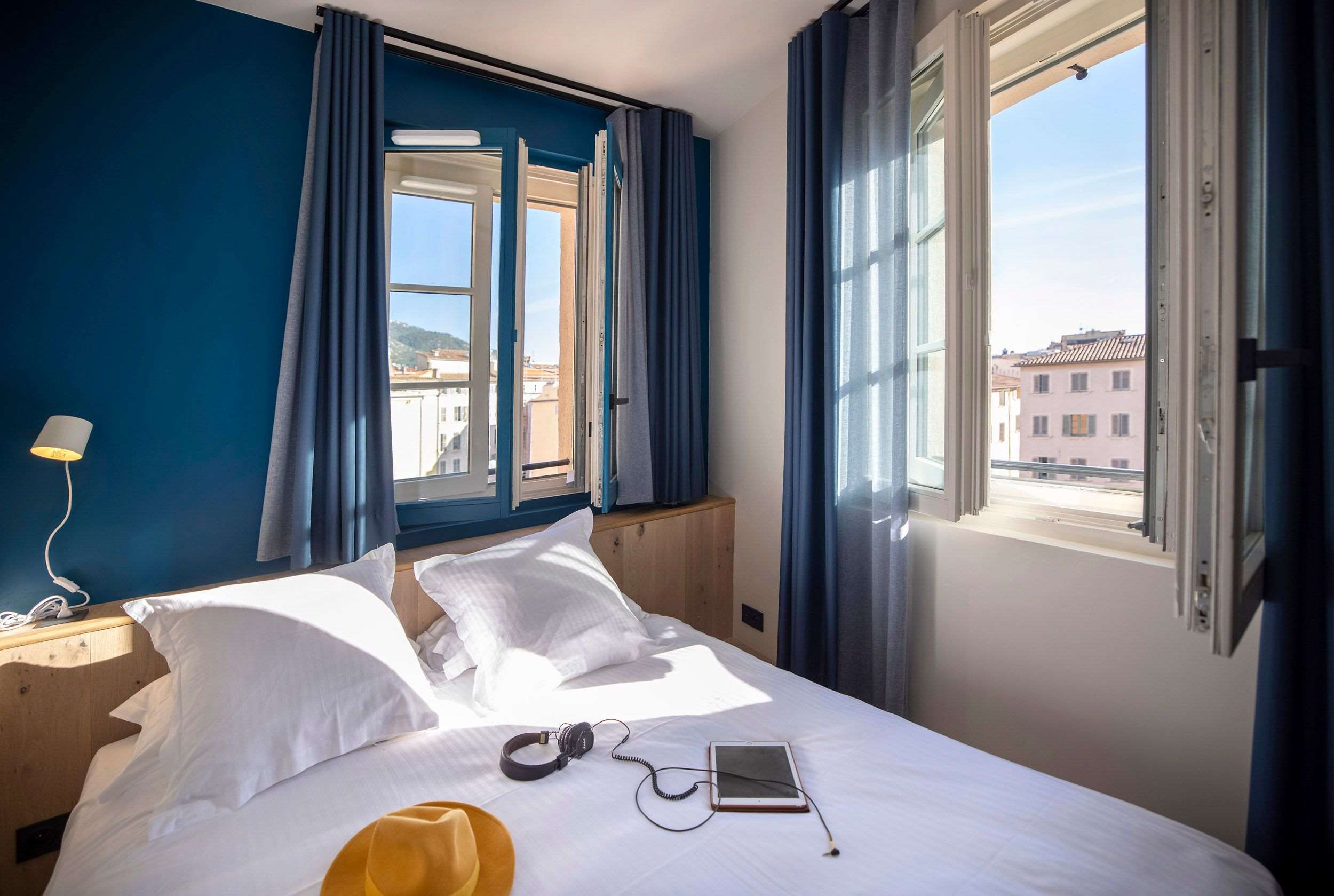 船长双人间（可通往屋顶天台）