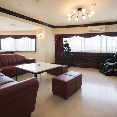 帶基岩浴的大號床套房 Alps飯店優惠