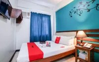 RedDoorz Plus near Rizal Junction Hotéis em 