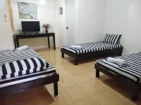 Thirdy's Place Hostel Hotele w: 