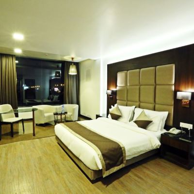 Elegant Premium Room