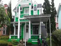 Villa Kota Bunga Matahari
