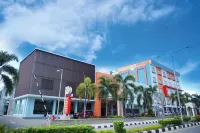 Sutan Raja Hotel & Convention Palu Hoteles en 