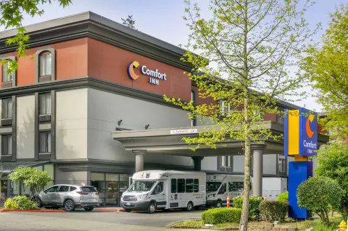 Comfort Inn & Suites Sea-Tac Airport