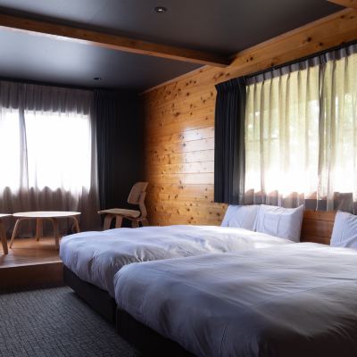 現代雙人床房 河口湖班鄉間別墅飯店優惠