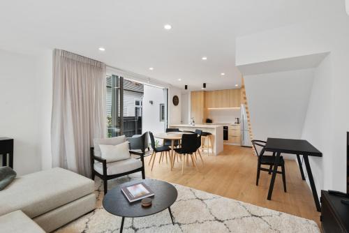 两卧室联排别墅