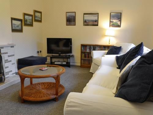 Whitegates Two-Bedroom Holiday Home