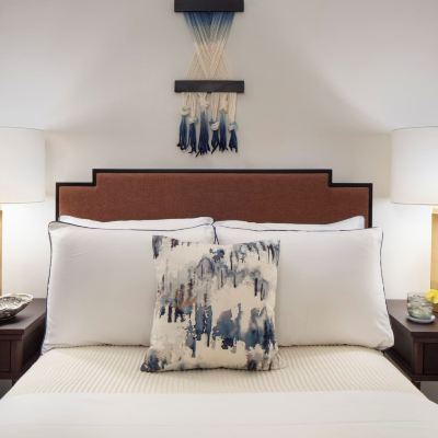 Redford Queen Room Redford Hotel Promo Code