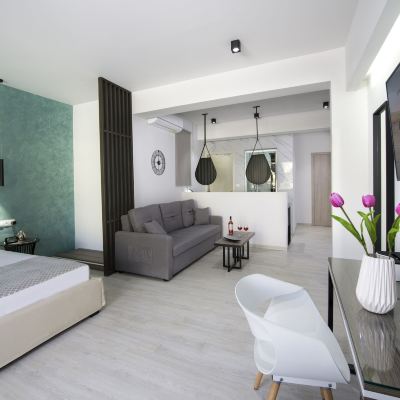 Deluxe Suite, Non Smoking, City View XSuites Promo Code