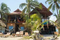 Palmbeach Hotel di 