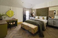 The Tempus at Charlton Hall Estate Hotels in 
