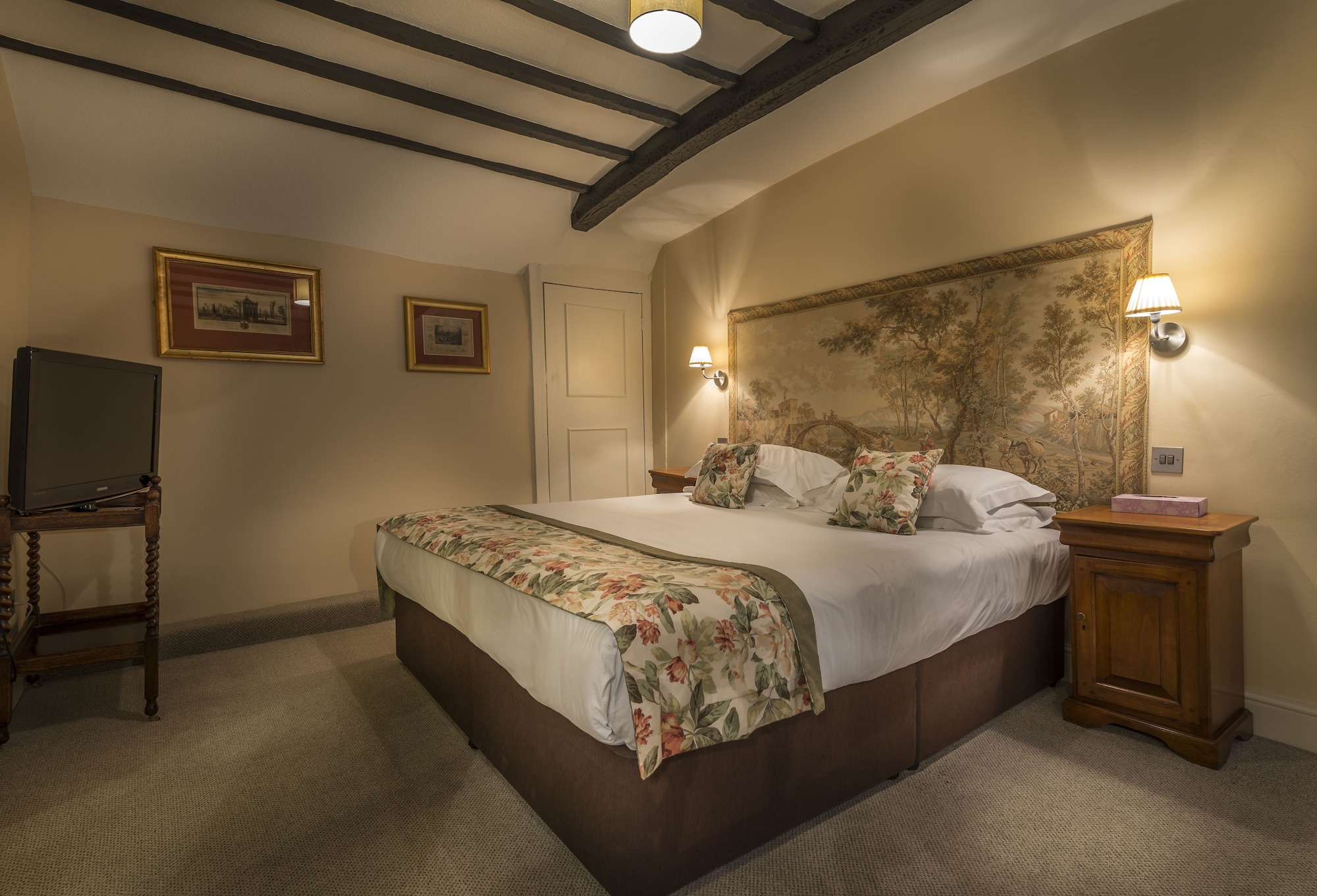 The Talbot Hotel, Oundle , Near PeterboroughDeluxe Room