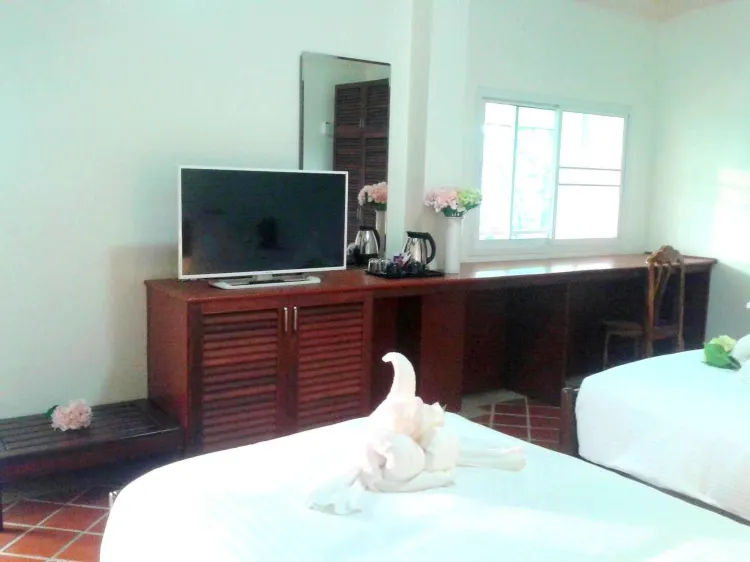 ห้องดีลักซ์ ฝั่งสระน้ำหน้า