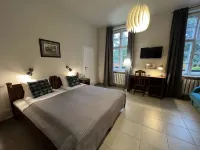 Dworek Bielin Hotel di 
