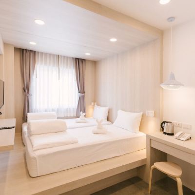Deluxe Twin Room - Non-Smoking Nappiness Hotel Promo Code