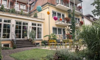 Hotel Alexa - Housity
