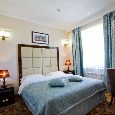 高級特大床房 花園酒店優惠