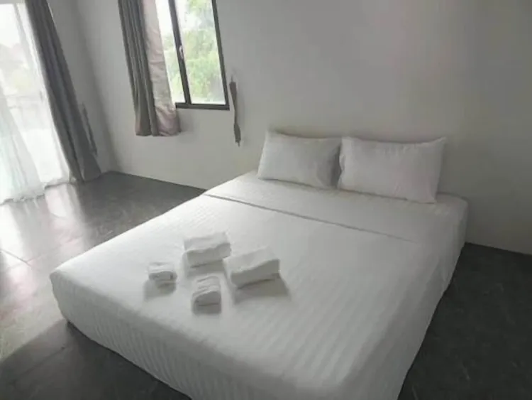 ห้องพร้อมวิวทะเลสาบ(เตียงใหญ่)