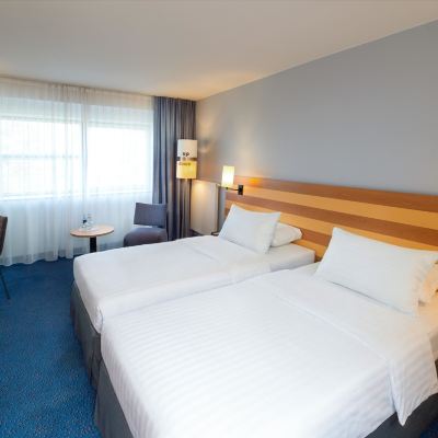 Superior Twin Room IntercityHotel Frankfurt Airport Promo Code
