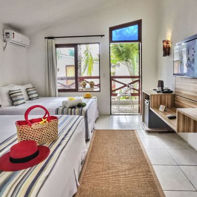 Luxo Accesible, Guest Room, 1 King, Garden View, Balcony