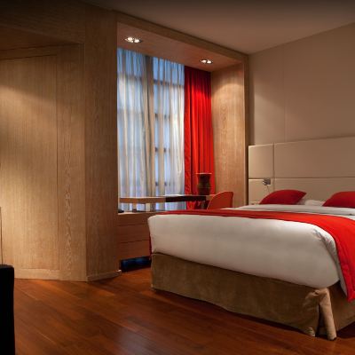 Deluxe Queen Room Golden Tulip Opera de Noailles Promo Code