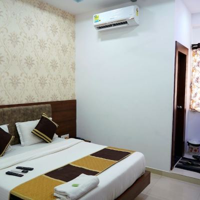 Deluxe Room With Air Conditioner Hotel Laxmi Palace Promo Code