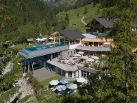 Almwellness-Resort Tuffbad Hotel di 