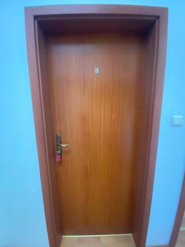 带阳台的三人房