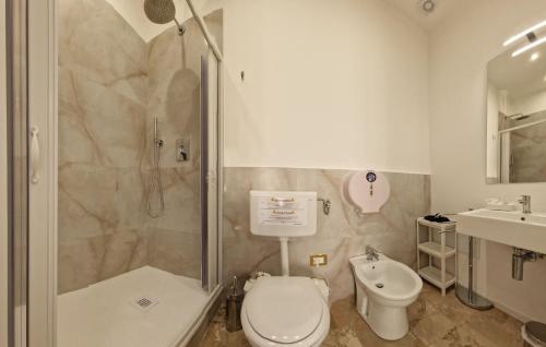 三人房（带独立浴室）