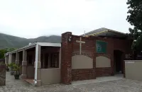 Aan Die Oewer Guest House Hotel di 