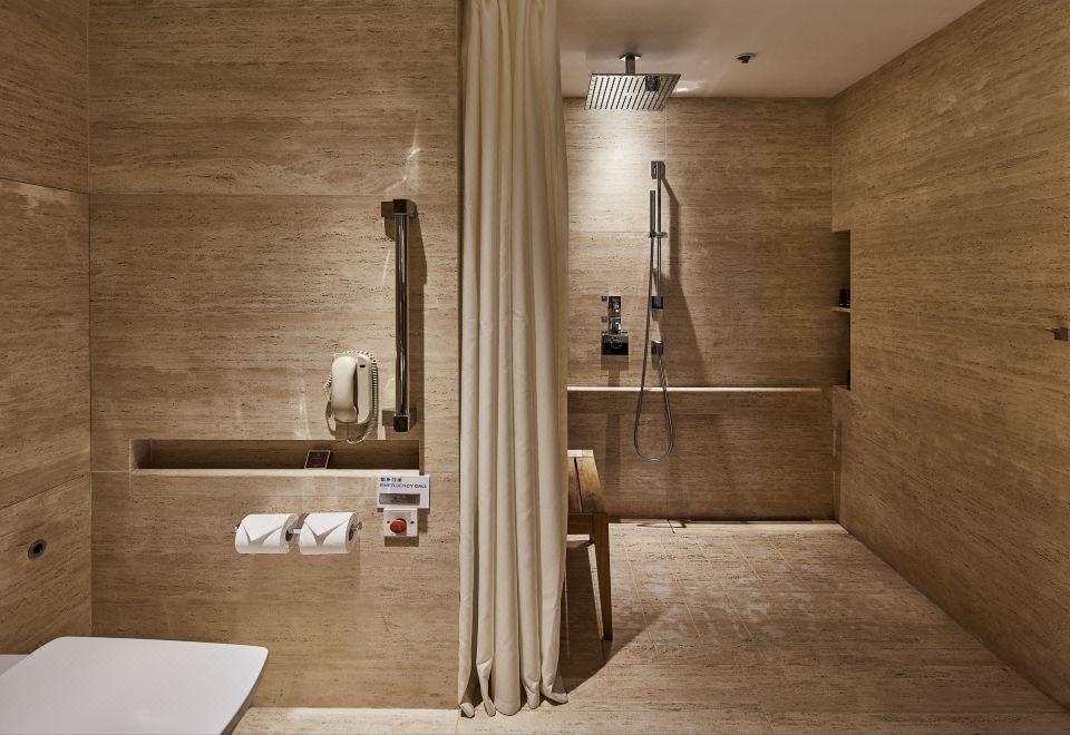 豪華大床房和無障礙豪華大床房的連通房