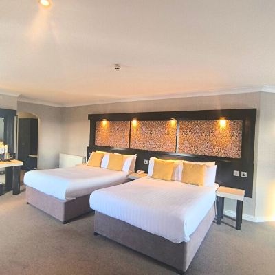 Deluxe Family Suite-2 Double Beds & 1 Single Bed Flannery's Hotel Promo Code