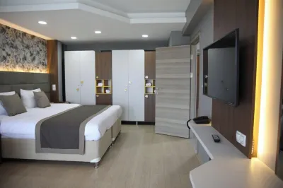 TOBO BELLA HOTEL Hotele w: 