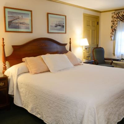 Standard King Room Lamie's Inn and The Old Salt Restaurant Promo Code