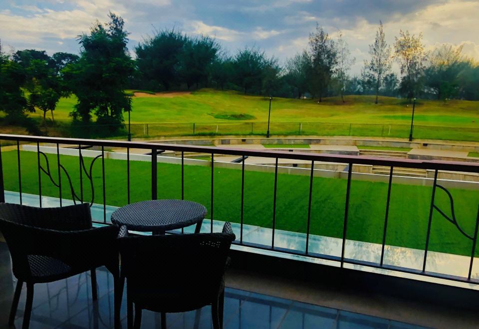 俱乐部双床房， 2 张单人床