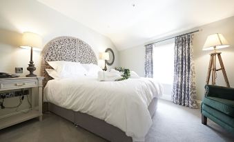 Valentino s Restaurant with Rooms - Housity