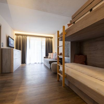 Deluxe Suite, 1 Bedroom, Balcony, Tower Hotel Ideal Park Promo Code