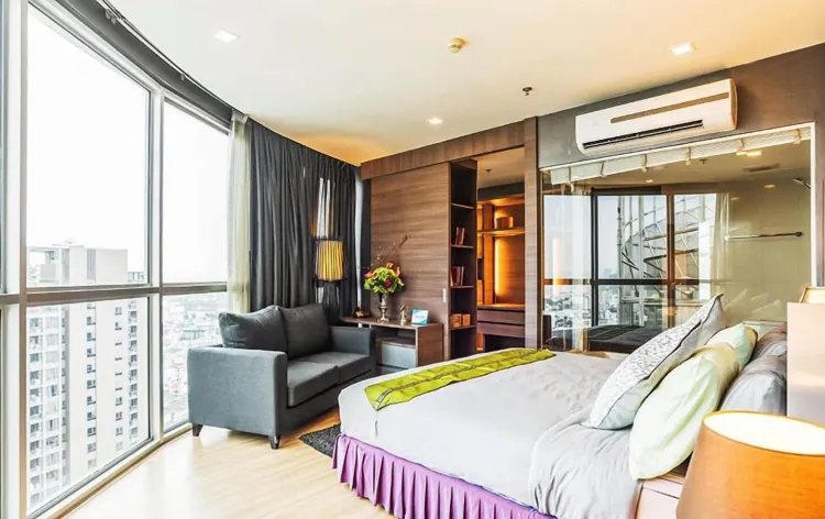 คอนโดแกรนด์ 1 ห้องนอน อ่างอาบน้ำ วิวเมือง