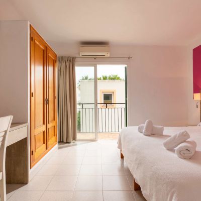 Standard Double Room With Balcony Hostal Marí Promo Code