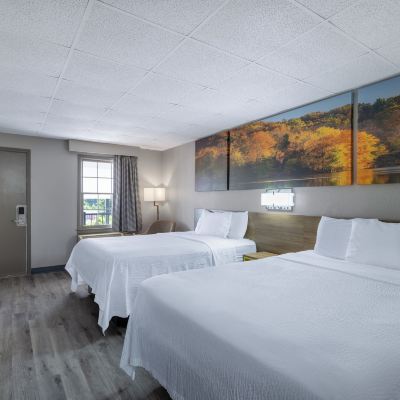Room with 2 Queen Beds, Smoking Days Inn by Wyndham Lincolnton Promo Code