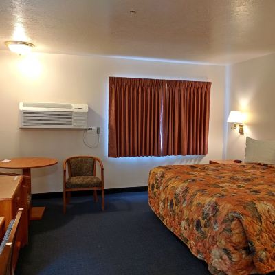 Single Room, 1 King Bed, Accessible, No Pets Allowed Aquarius Inn Promo Code