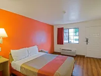 Motel 6 Redding, CA - South โรงแรมในเร็ดดิ้ง