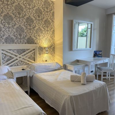 Triple Room Hotel El Castell Promo Code