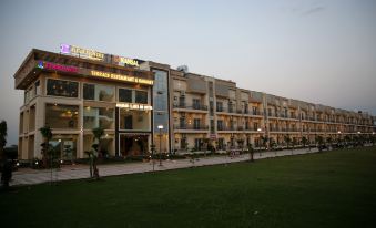 Anandam Clarks Inn Suites Vrindavan