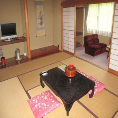 Japanese-Style Room (10 Tatami)