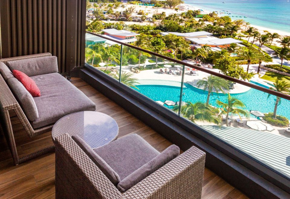 1張特大床優質海濱泳池景