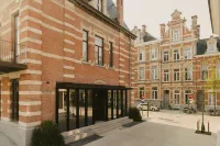 August Hotel a 