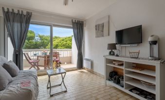 Studio La Frégate-9 by Interhome - Housity
