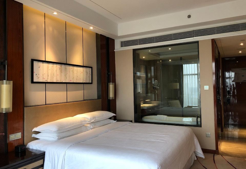 Sheraton Langfang Chaobai River HotelDeluxe Double Room